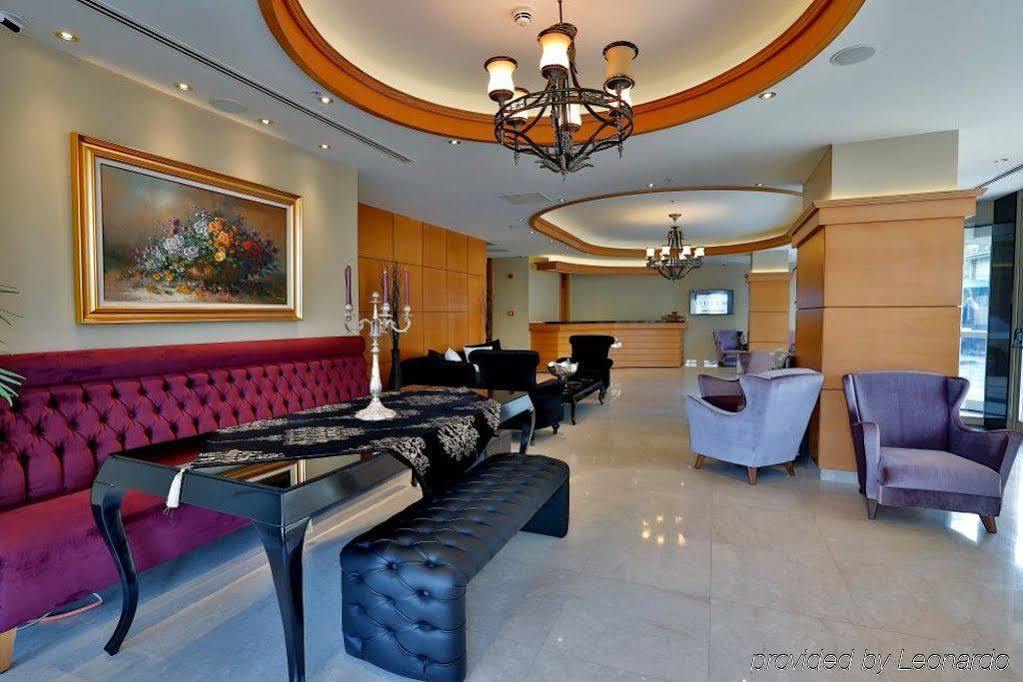 Otel Queen & 4*